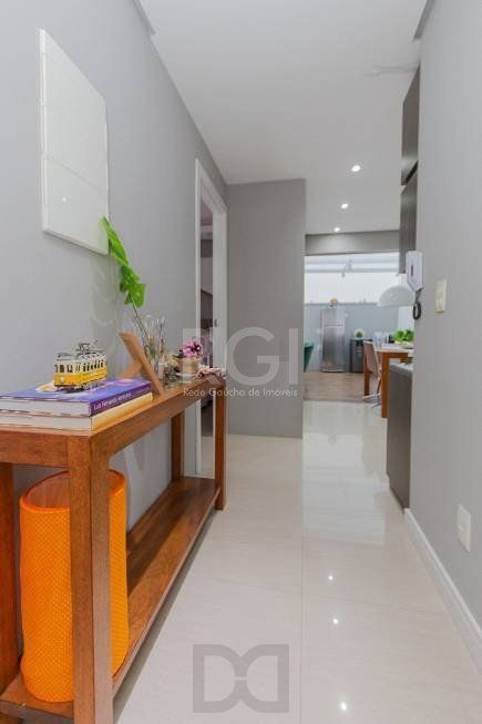 Apartamento de 3 dormitórios e 1 suíte no bairro Floresta em Porto Alegre — foto 16