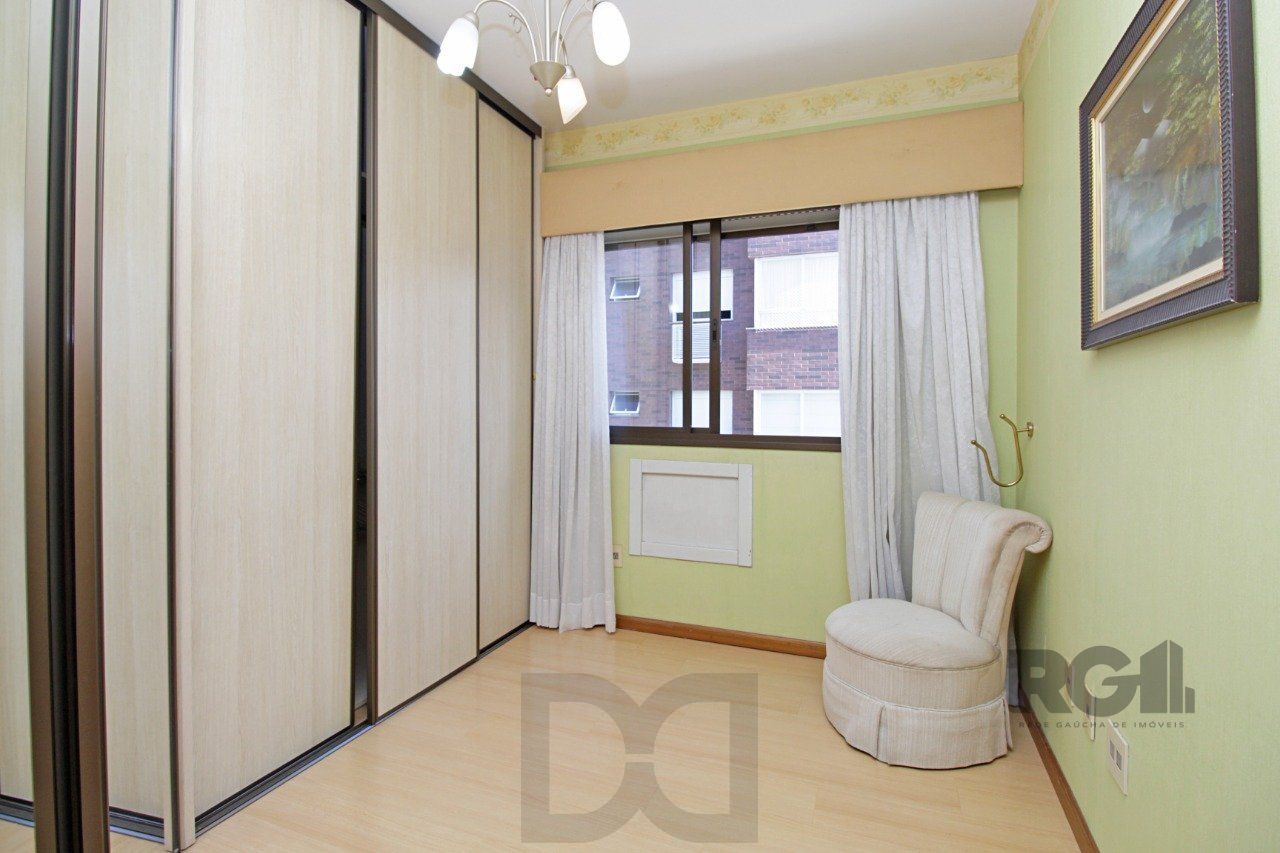 Apartamento de 3 dormitórios, suíte e 2 vagas de garagem no bairro Petrópolis em Porto Alegre — foto 10