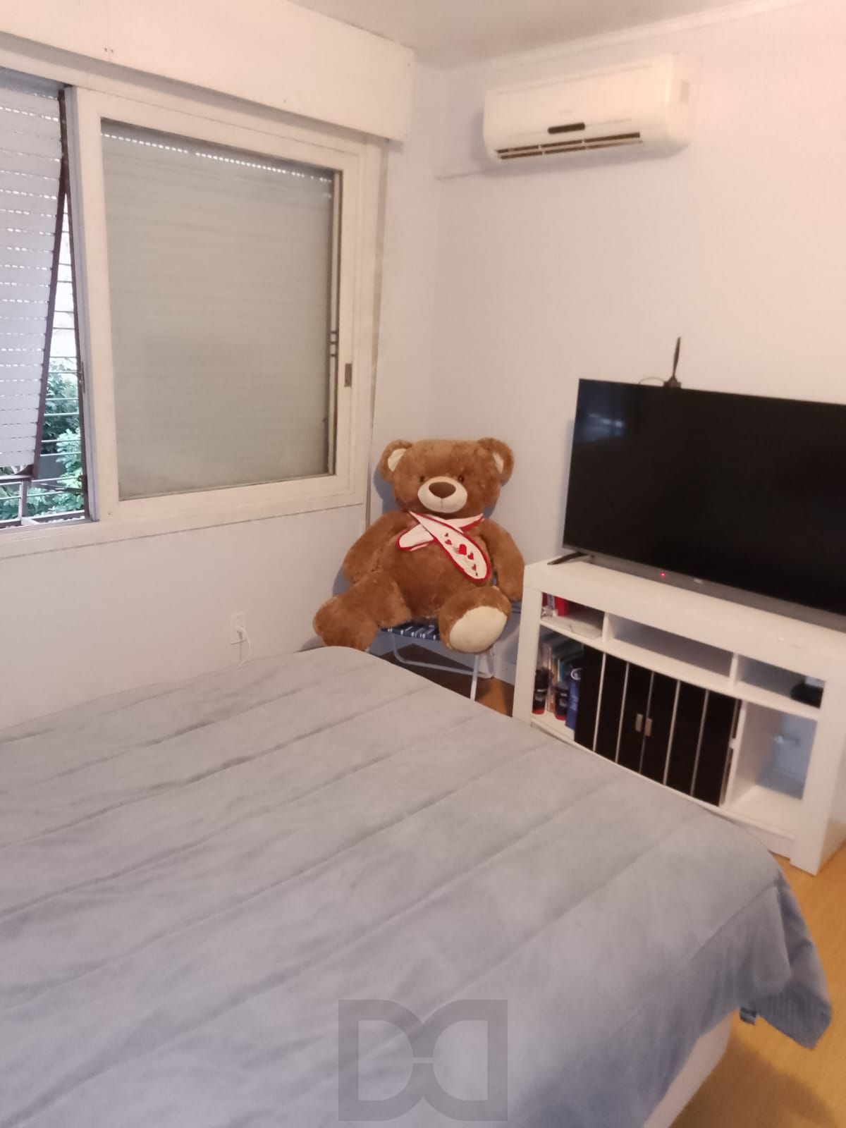 Apartamento de 2 quartos, suíte e 1 vaga de garagem no bairro Santana em POA/RS — foto 2