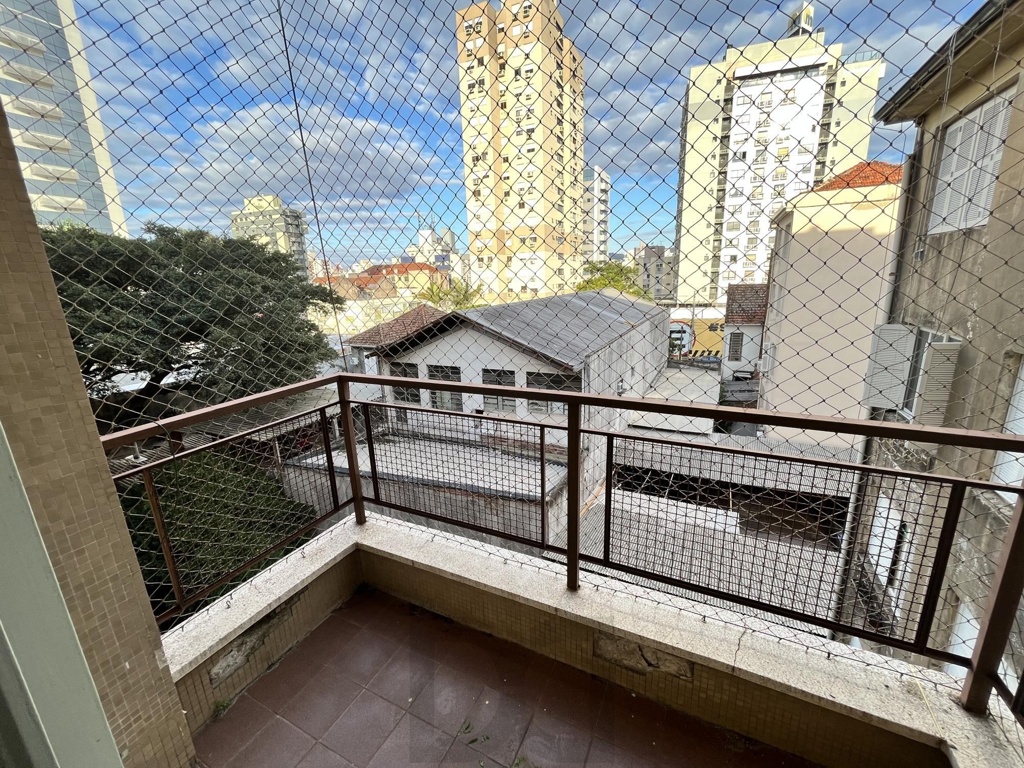 Apartamento de 1 quarto, 2 sacadas e 1 vaga de garagem no bairro Farroupilha POA — foto 4