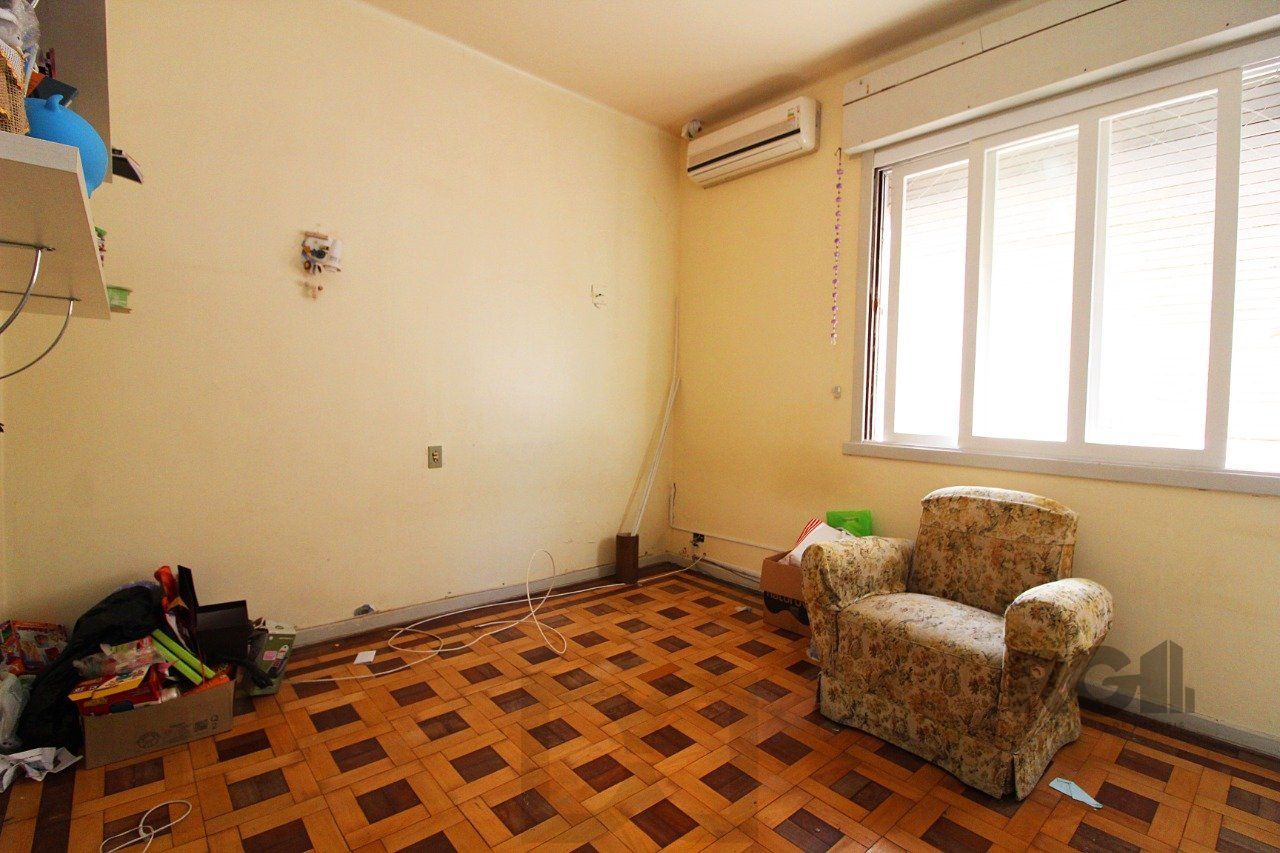 Casa à venda 4 quartos (dormitórios), suíte, 3 vagas - Partenon, Porto Alegre — foto 23
