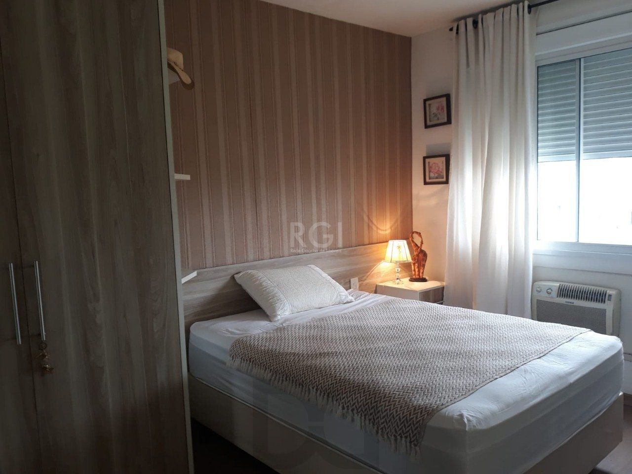 Apartamento de três dormitórios, suíte e uma vaga de garagem no bairro Cristo Redentor em Porto Alegre. — foto 12
