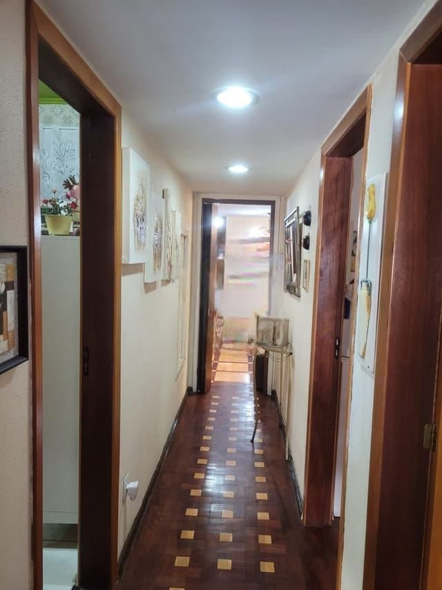Apartamento de três dormitórios no bairro Rio Branco em Porto Alegre. — foto 18