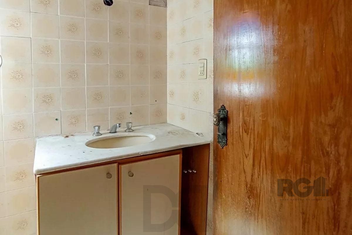 Apartamento amplo com dois dormitórios no bairro Rio Branco em Porto Alegre. — foto 14
