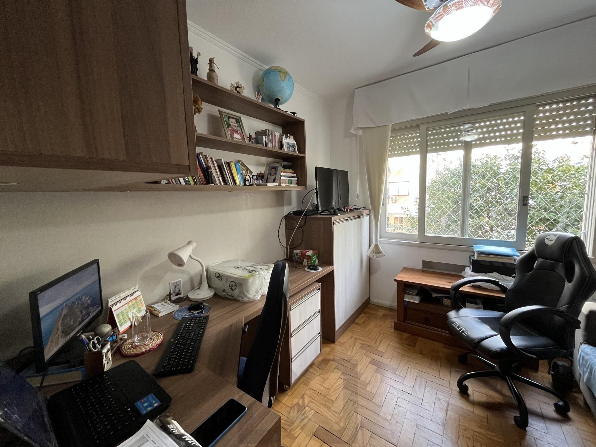 Apartamento de 3 quartos, suíte e 1 vaga de garagem no bairro Petrópolis em POA — foto 5