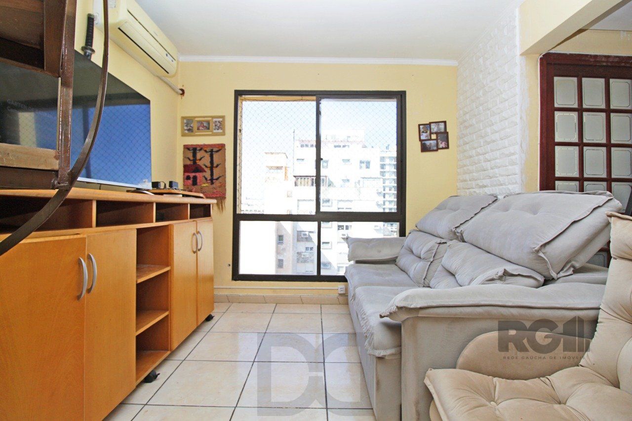 Cobertura duplex de 2 dormitórios garagem e semi-mobiliado, bairro Cidade Baixa. — foto 5