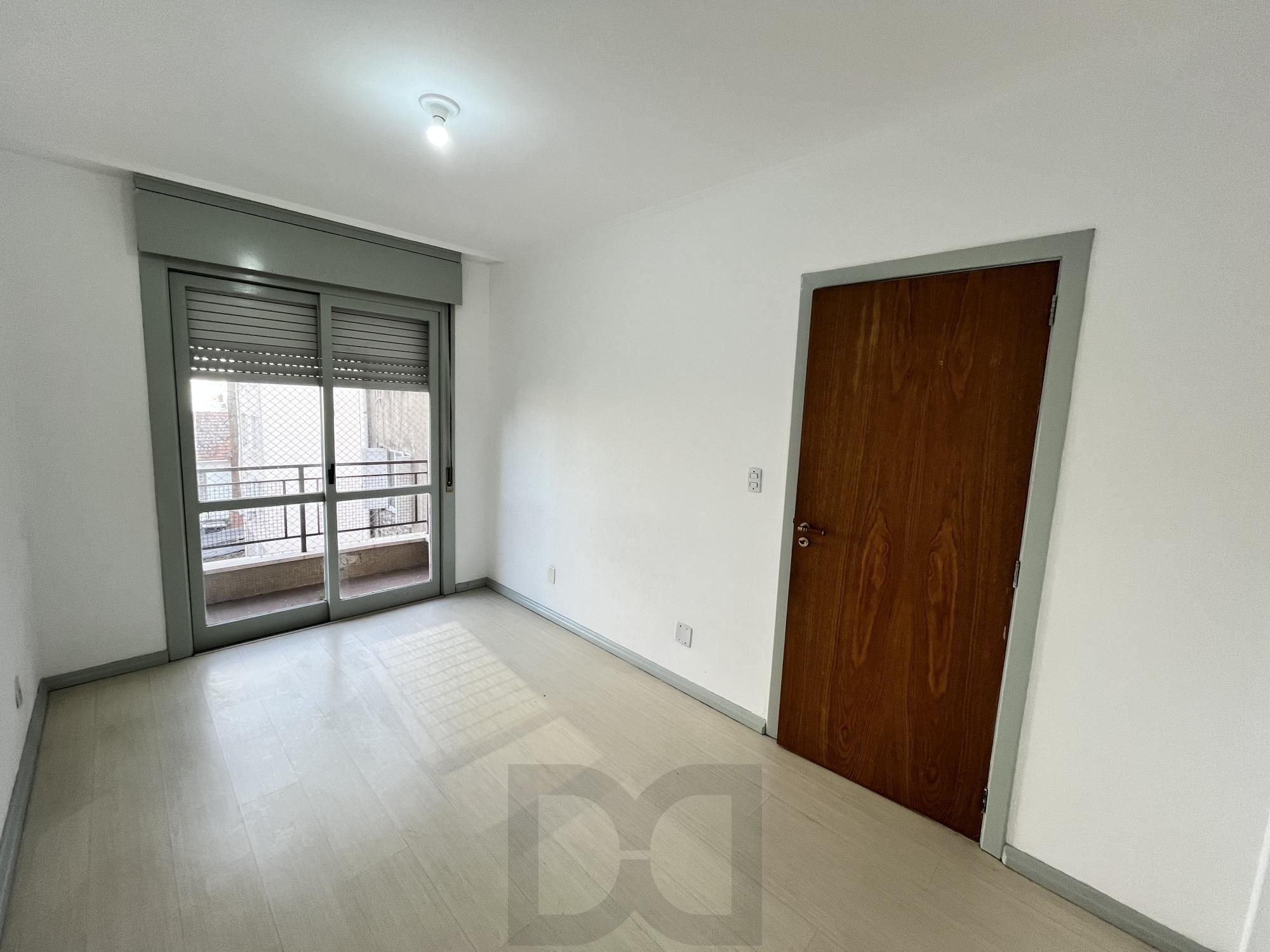 Apartamento de 1 quarto, 2 sacadas e 1 vaga de garagem no bairro Farroupilha POA — foto 7