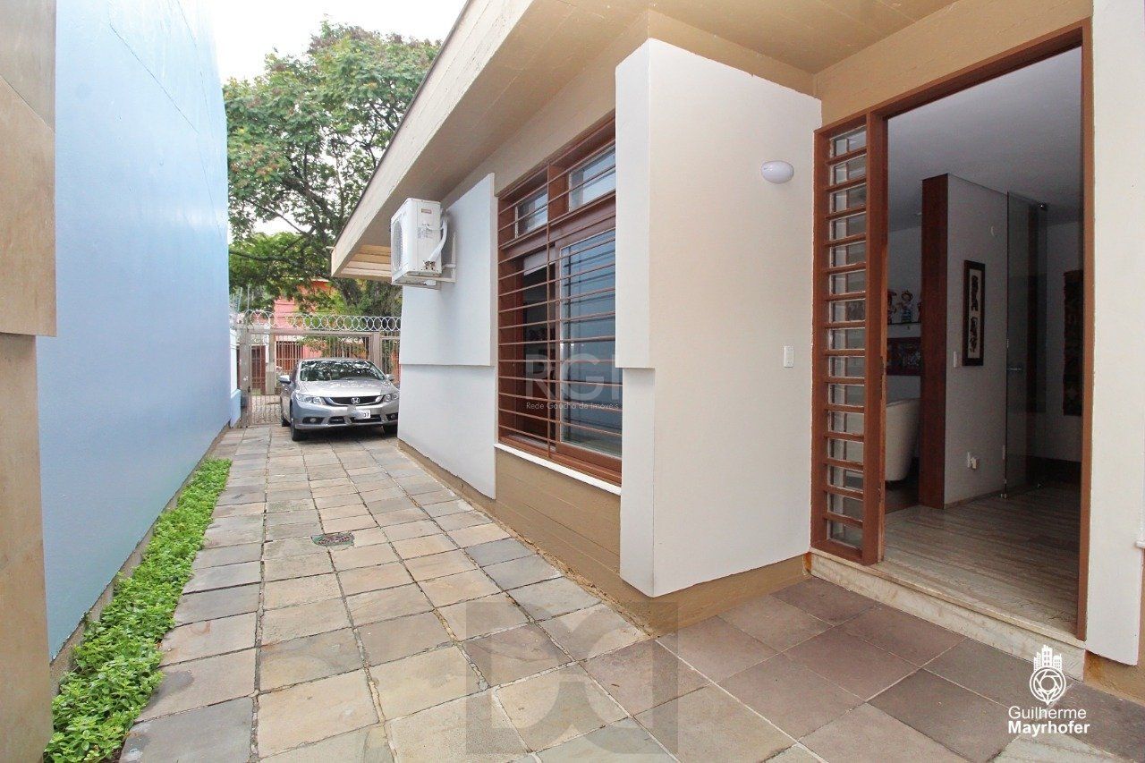Casa para Venda - 160m², 3 dormitórios, sendo 1 suites, Jardim Botânico — foto 2