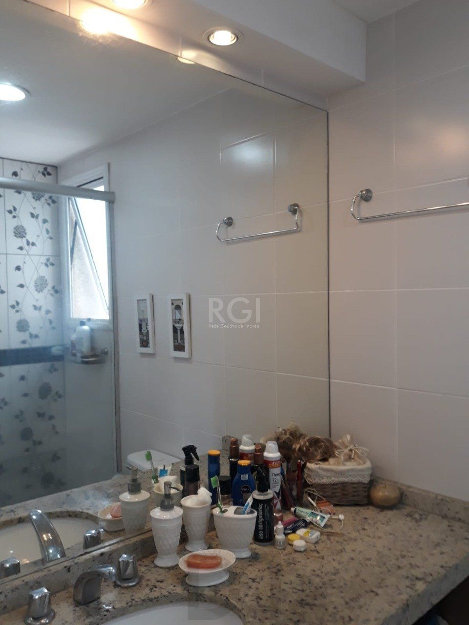 Apartamento de três dormitórios, suíte e uma vaga de garagem no bairro Cristo Redentor em Porto Alegre. — foto 20