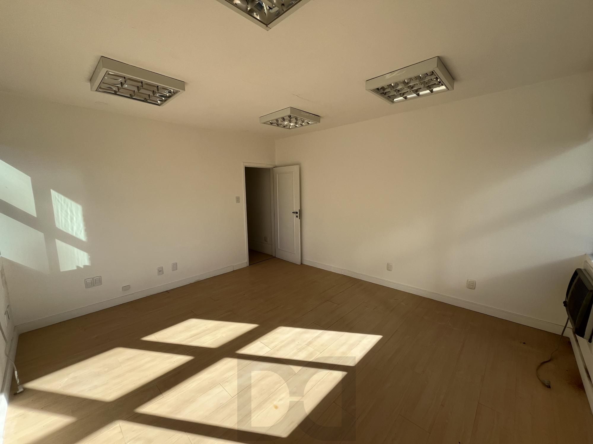sala comercial grande prédio com elevador no bairro Rio Branco em Porto Alegre — foto 5