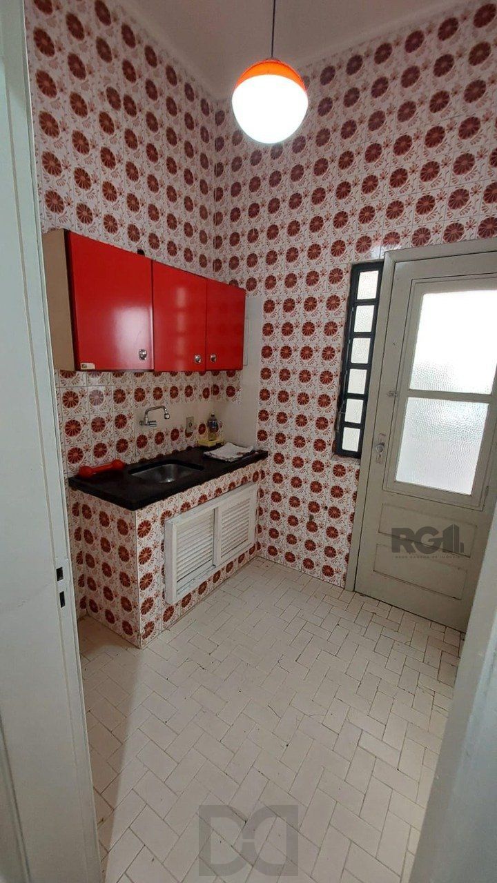 Apartamento no Centro de 2 dormitórios reformado — foto 12