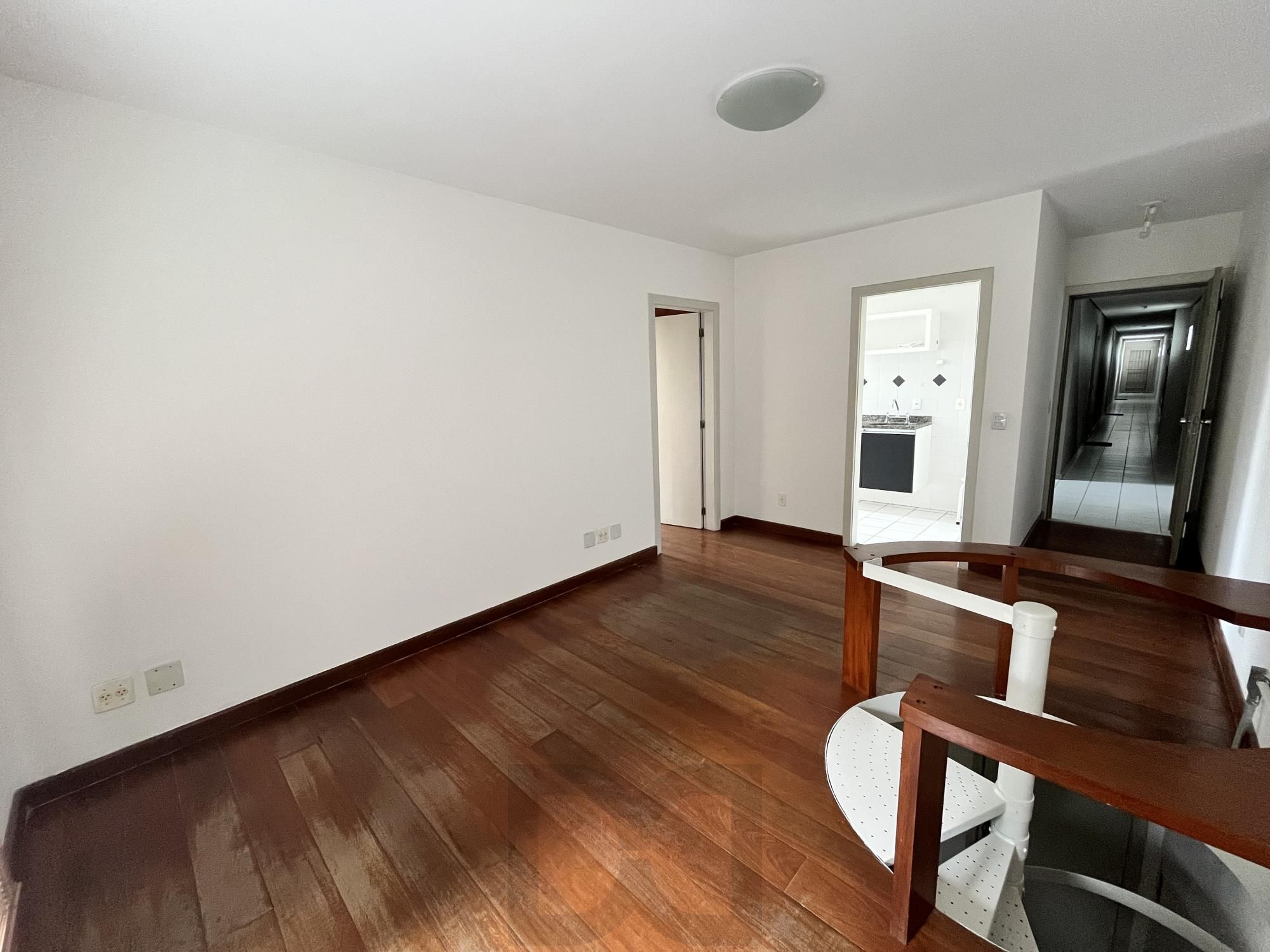 Apartamento de 1 quarto com sacada e 1 vaga de garagem no bairro Farroupilha — foto 8