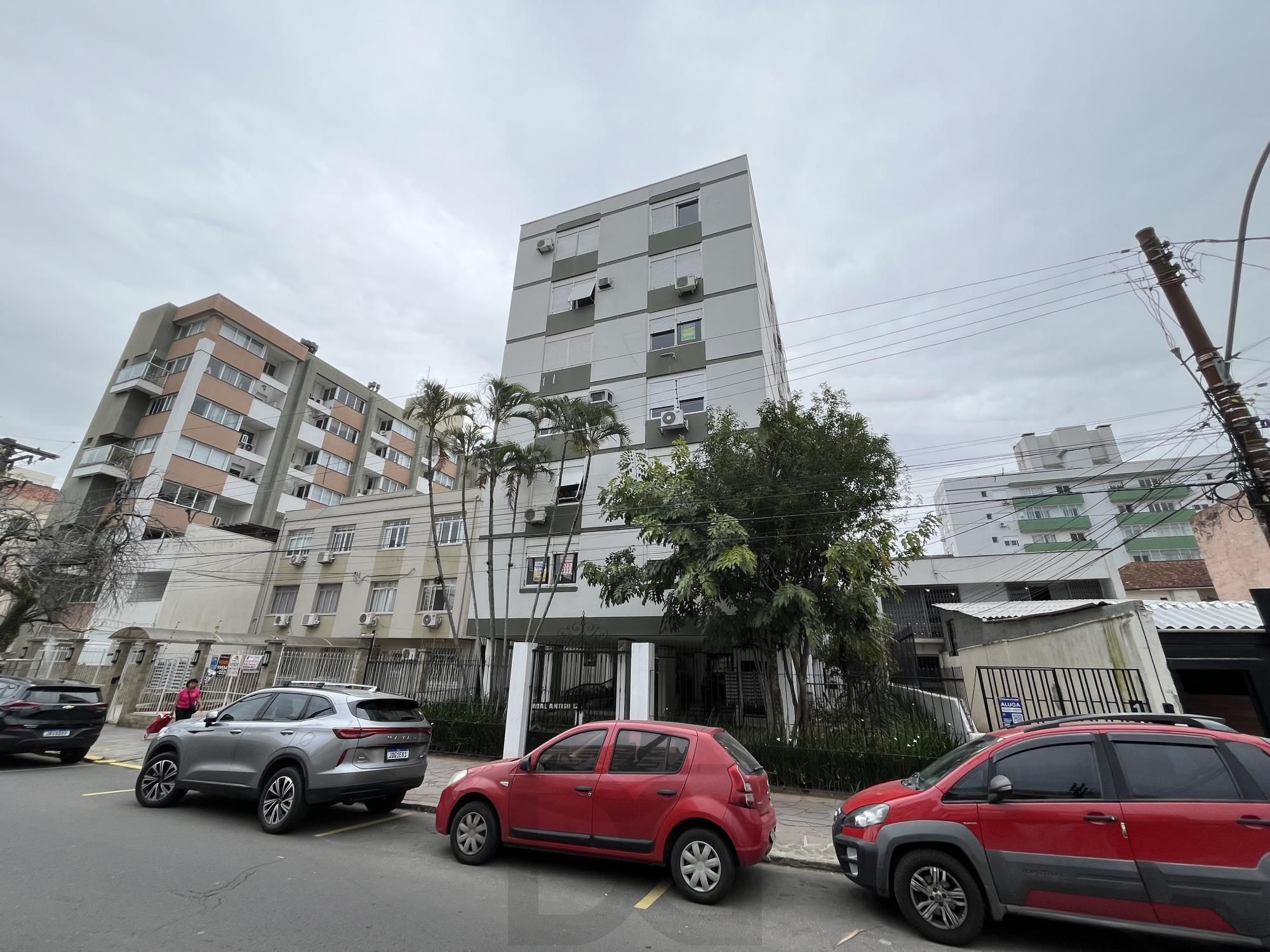 Apartamento de dois quartos com suíte no bairro Menino Deus em Porto Alegre — foto 2