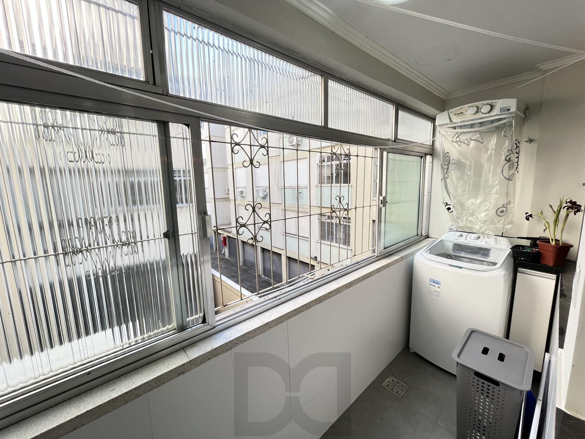 Apartamento de 2 quartos, suíte e 2 vagas de garagem no bairro Petrópolis em POA — foto 5