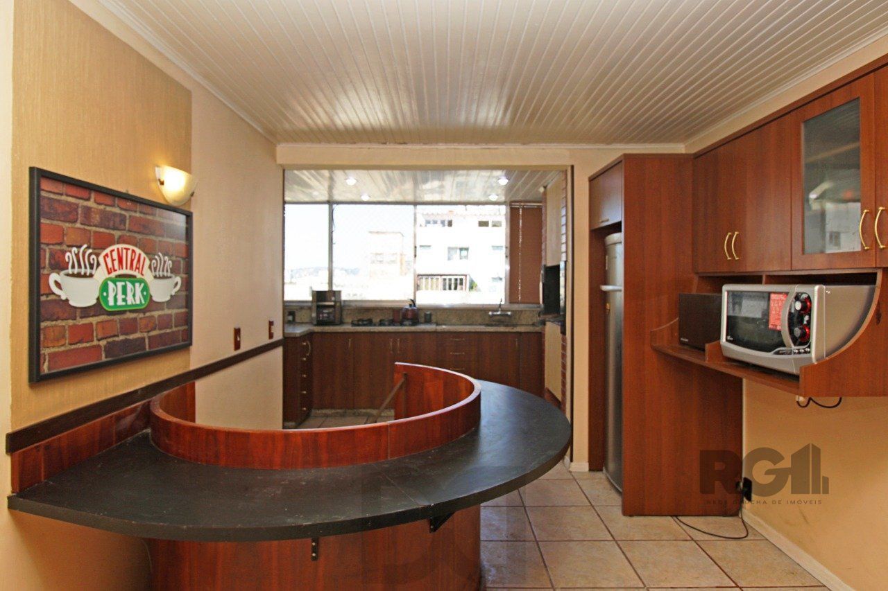 Cobertura duplex de 2 dormitórios garagem e semi-mobiliado, bairro Cidade Baixa. — foto 19