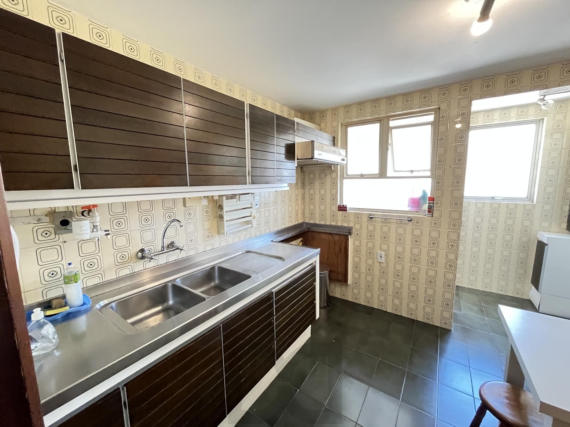 Apartamento de 3 quartos, suíte e 2 vagas de garagem no bairro Auxiliadora POA — foto 18