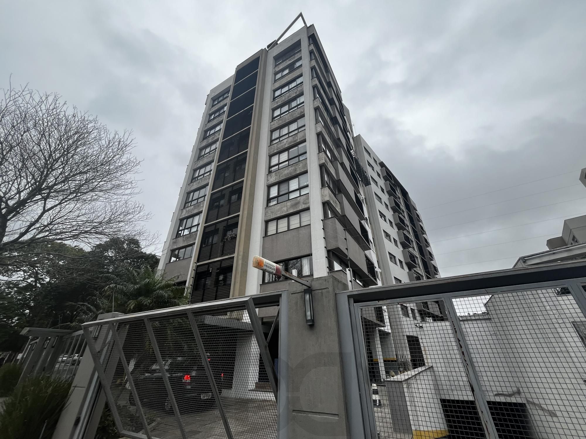 Apartamento de 3 quartos, suíte e 2 vagas de garagem no bairro Tristeza em POA — foto 1