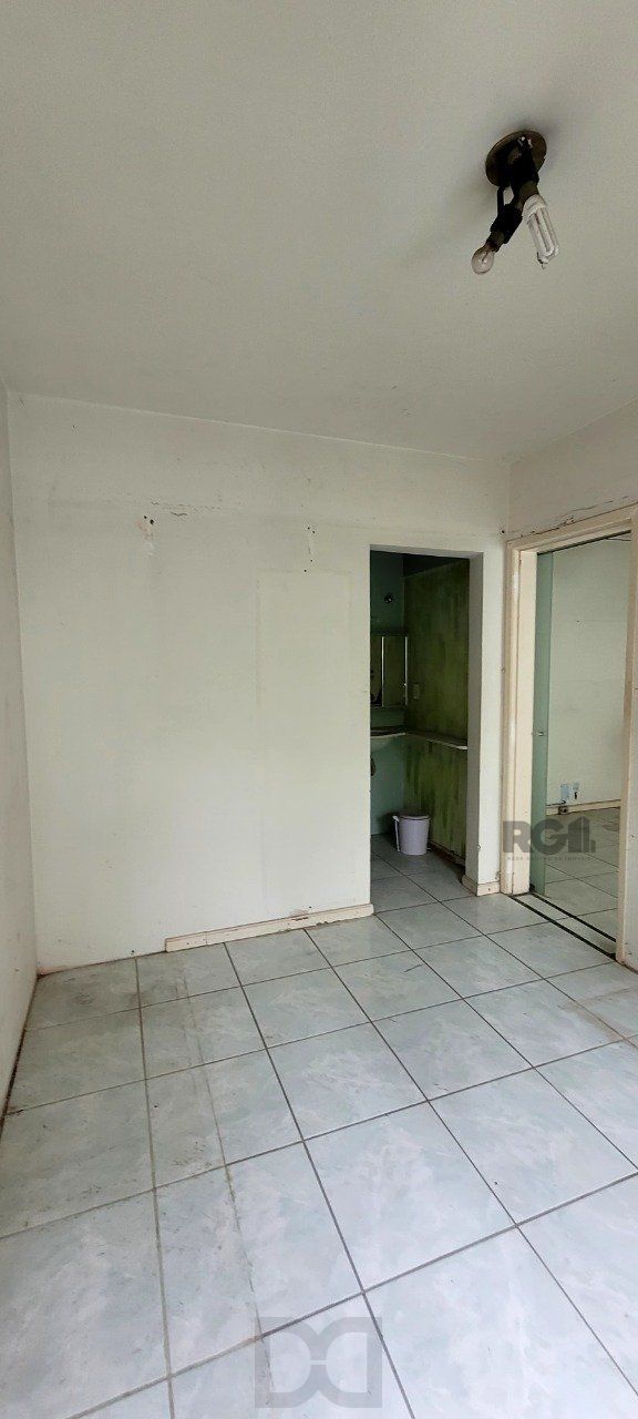 Apartamento amplo com dois dormitórios no bairro Rio Branco em Porto Alegre. — foto 10
