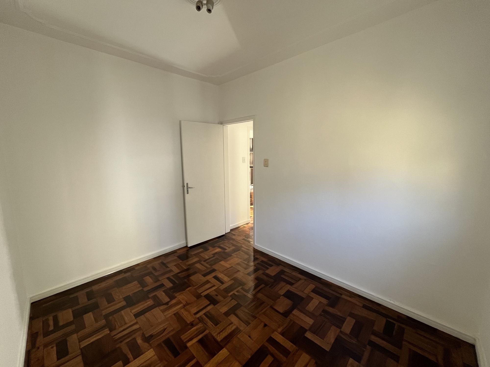 Reformado! Apartamento de 2 quartos no centro de Porto Alegre — foto 8