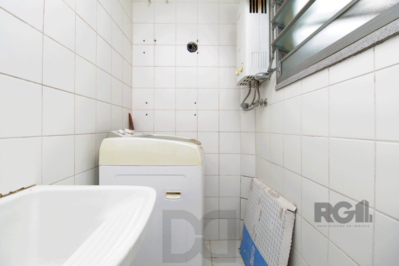 Apartamento de 2 dormitórios e 1 vaga de garagem no bairro Santana em PoA — foto 18