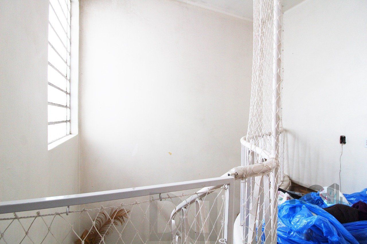 Casa à venda 4 quartos (dormitórios), suíte, 3 vagas - Partenon, Porto Alegre — foto 19