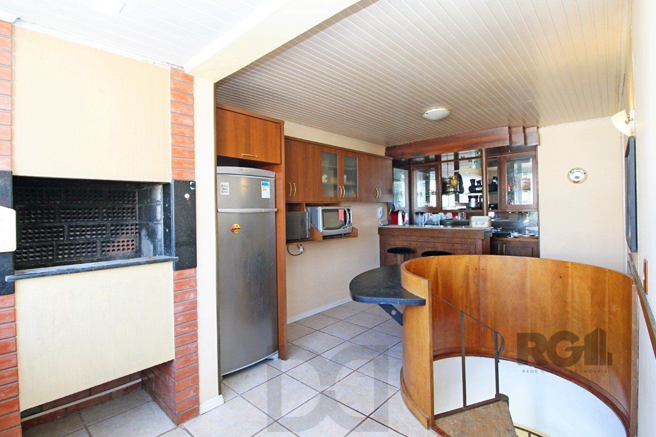 Cobertura duplex de 2 dormitórios garagem e semi-mobiliado, bairro Cidade Baixa. — foto 25