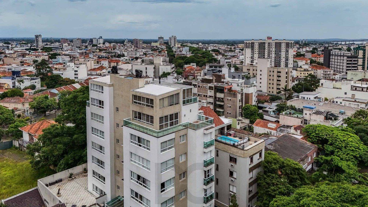 Cobertura de um dormitório, suíte e duas vagas de garagem no bairro São João POA — foto 61