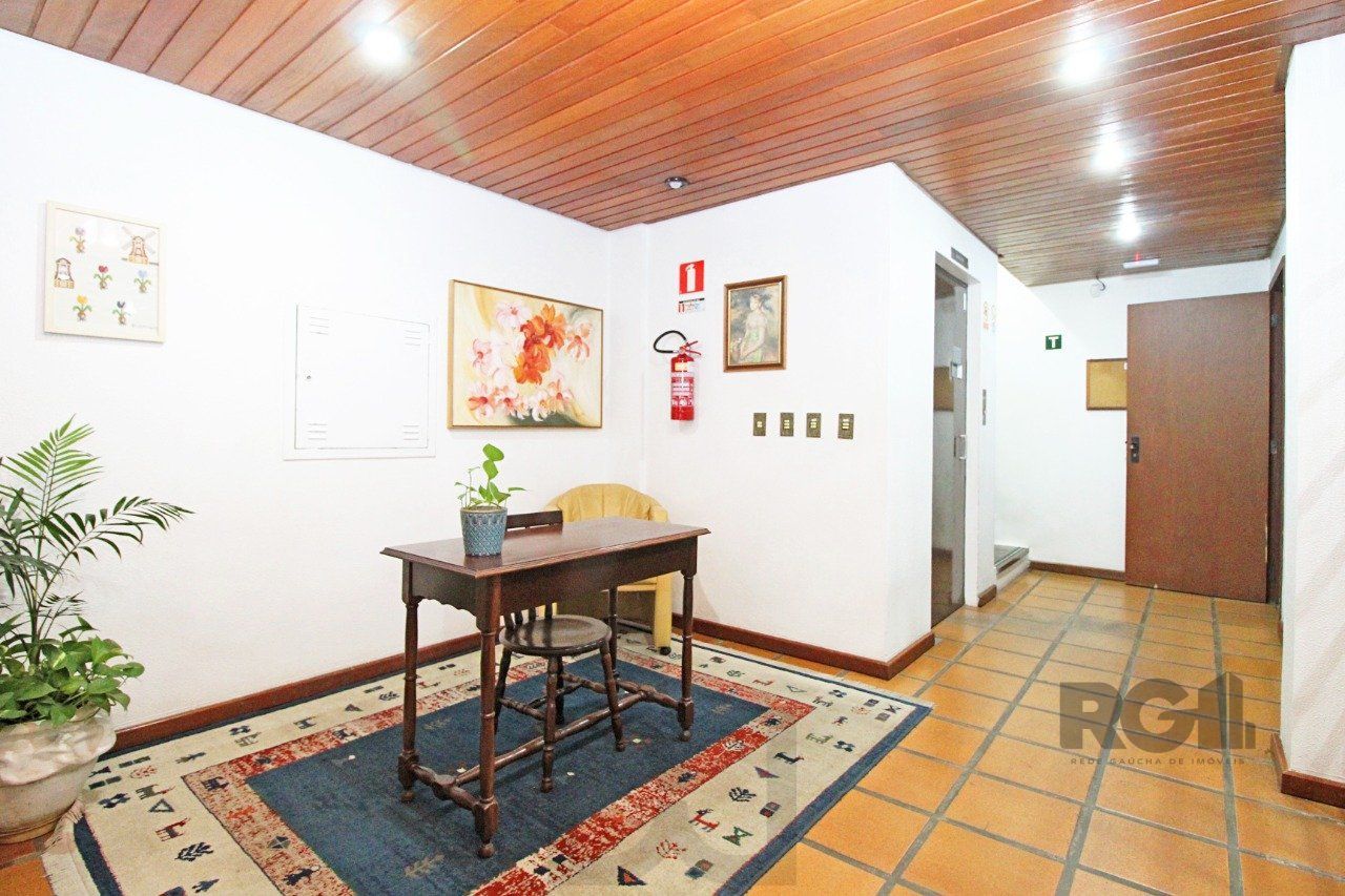 Apartamento de dois dormitórios e dois banheiros no bairro Bom Fim / Rio Branco em Porto Alegre! — foto 19