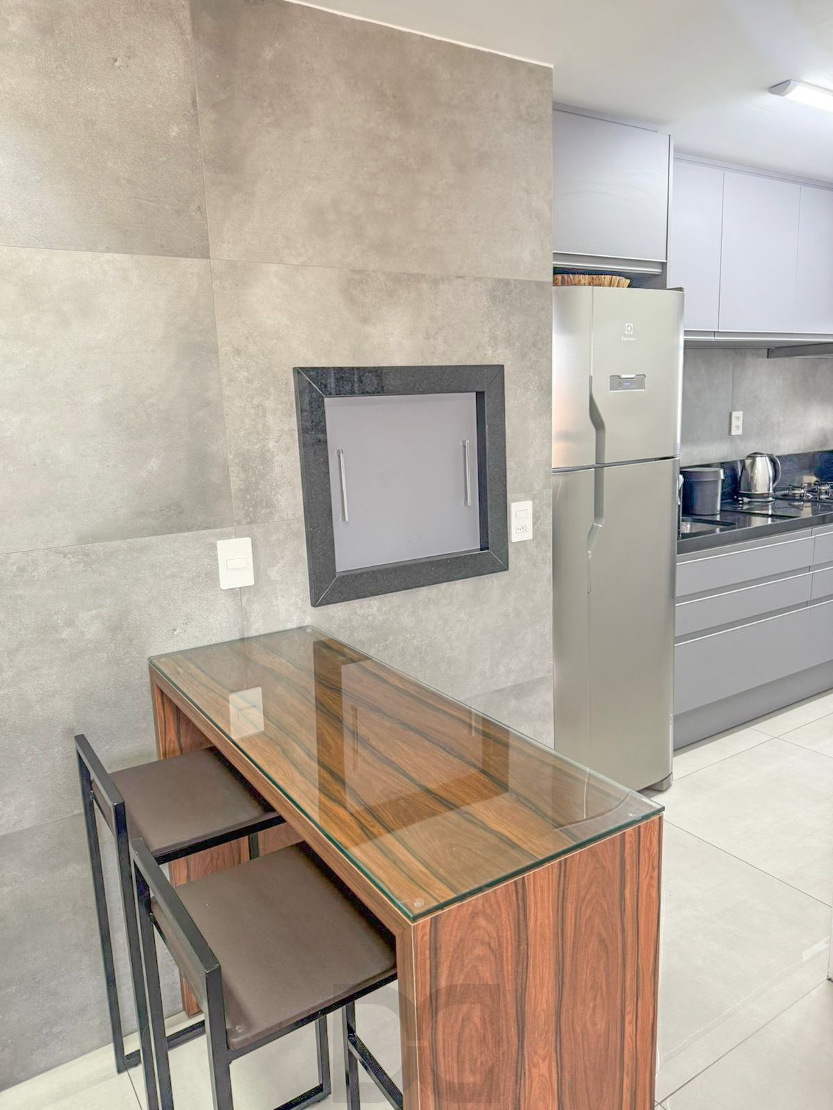 Apartamento de 2 quartos, suíte e 1 vaga de garagem no bairro Santana em POA — foto 10