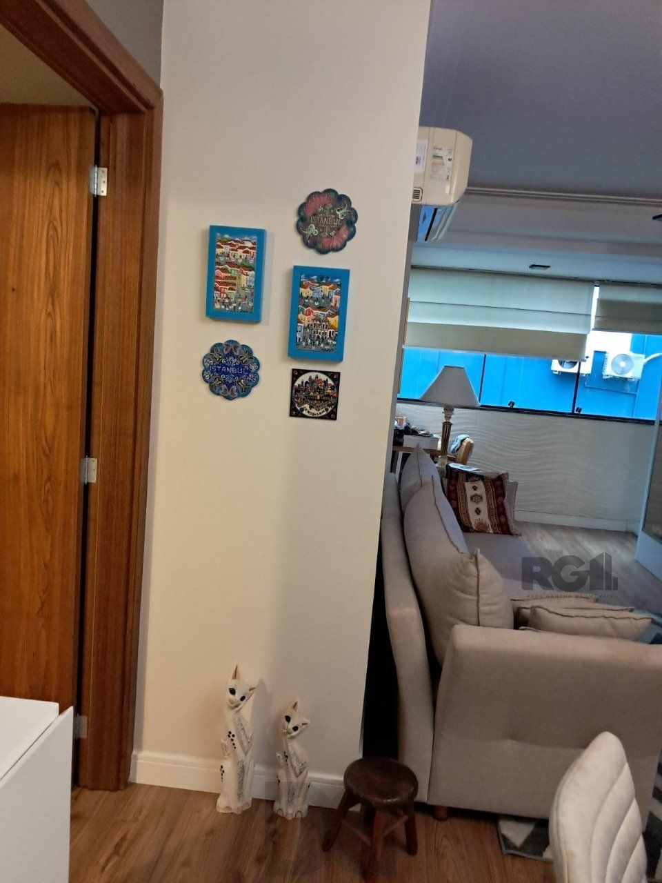 Apartamento de dois quartos, suíte e uma vaga de garagem no bairro Santana em Porto Alegre. — foto 3