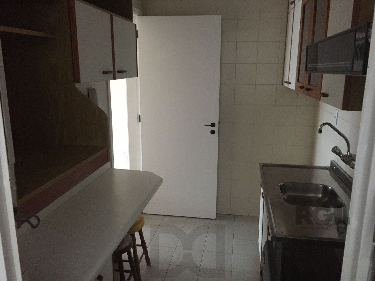   Excelente apartamento de dois dormitórios no bairro Bom Jesus em Porto Alegre.  — foto 8