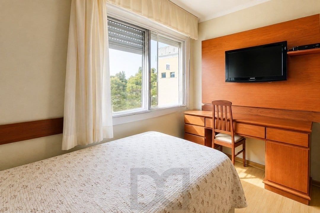 Apartamento de 2 quartos, 2 banheiros, elevador e garagem no bairro Higienópolis — foto 15