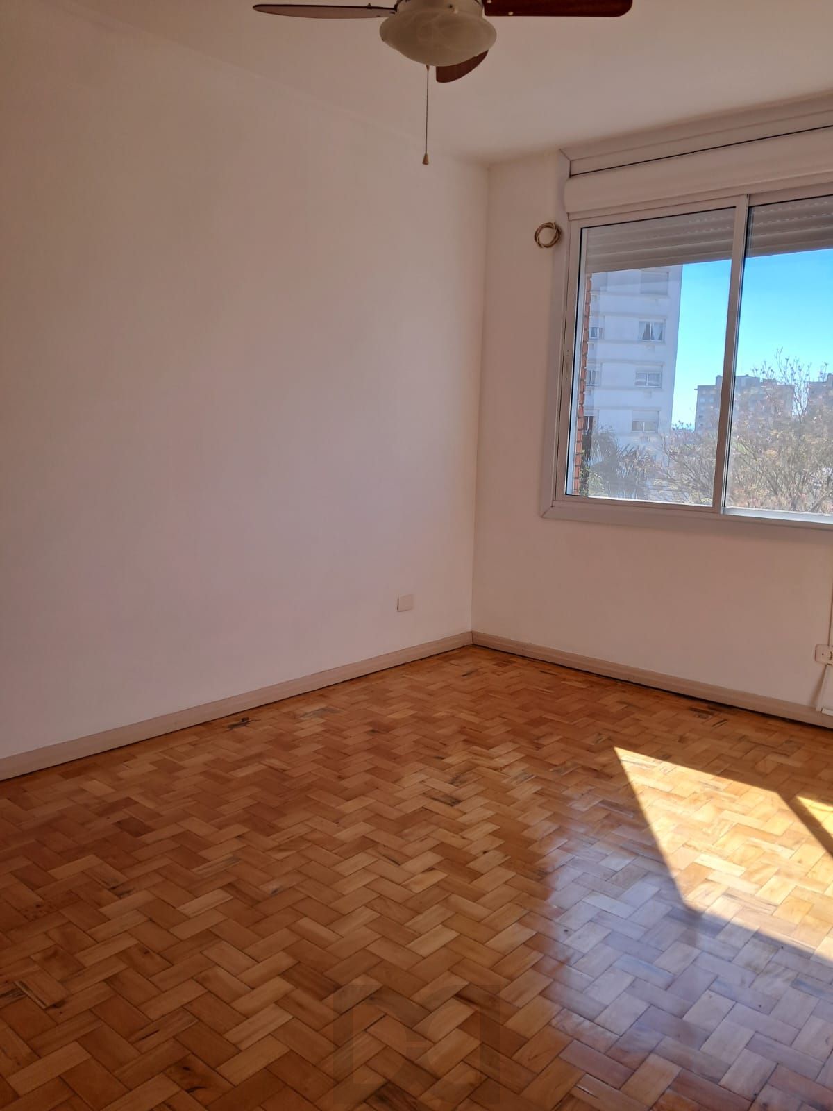 Apartamento de 2 quartos e 1 vaga de garagem no bairro Cristo Redentor POA — foto 1