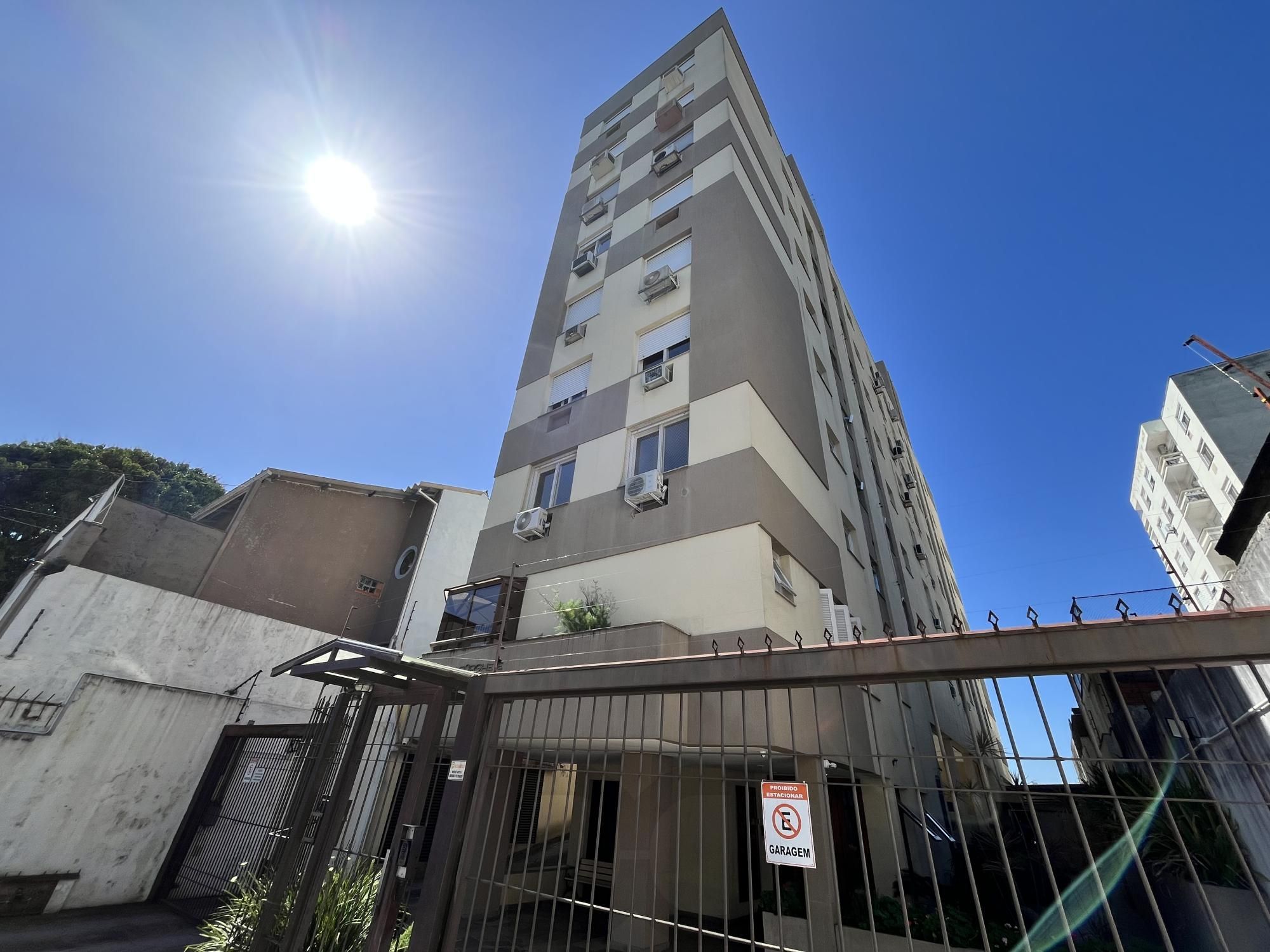 Apartamento de 2 quartos, sacada com churrasqueira e 1 vaga de garagem POA — foto 1