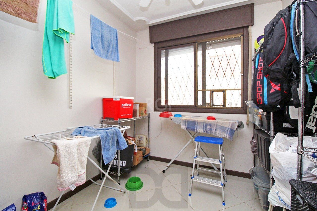 Casa para Venda - 464.5m², 3 dormitórios, sendo 1 suites, 3 vagas - Petrópolis — foto 15