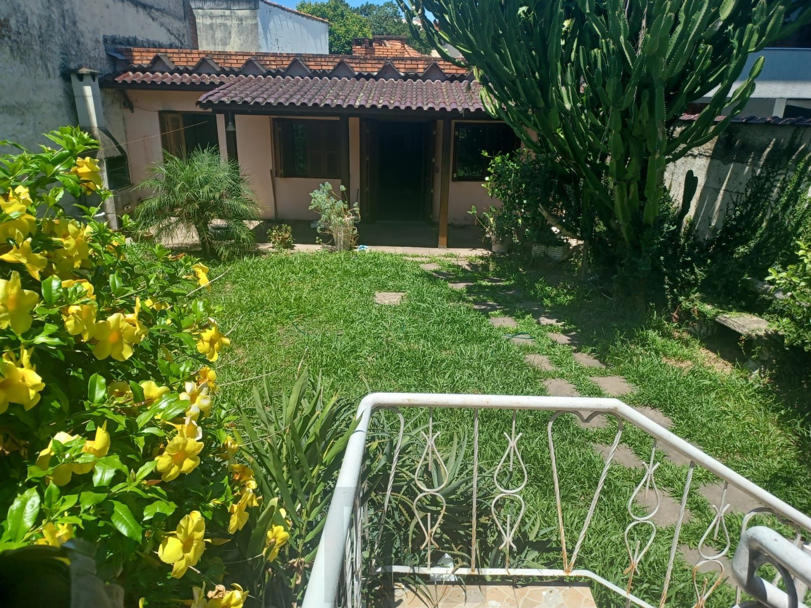 Casa de 3 quartos, suíte e patio no bairro Medianeira em POA — foto 17