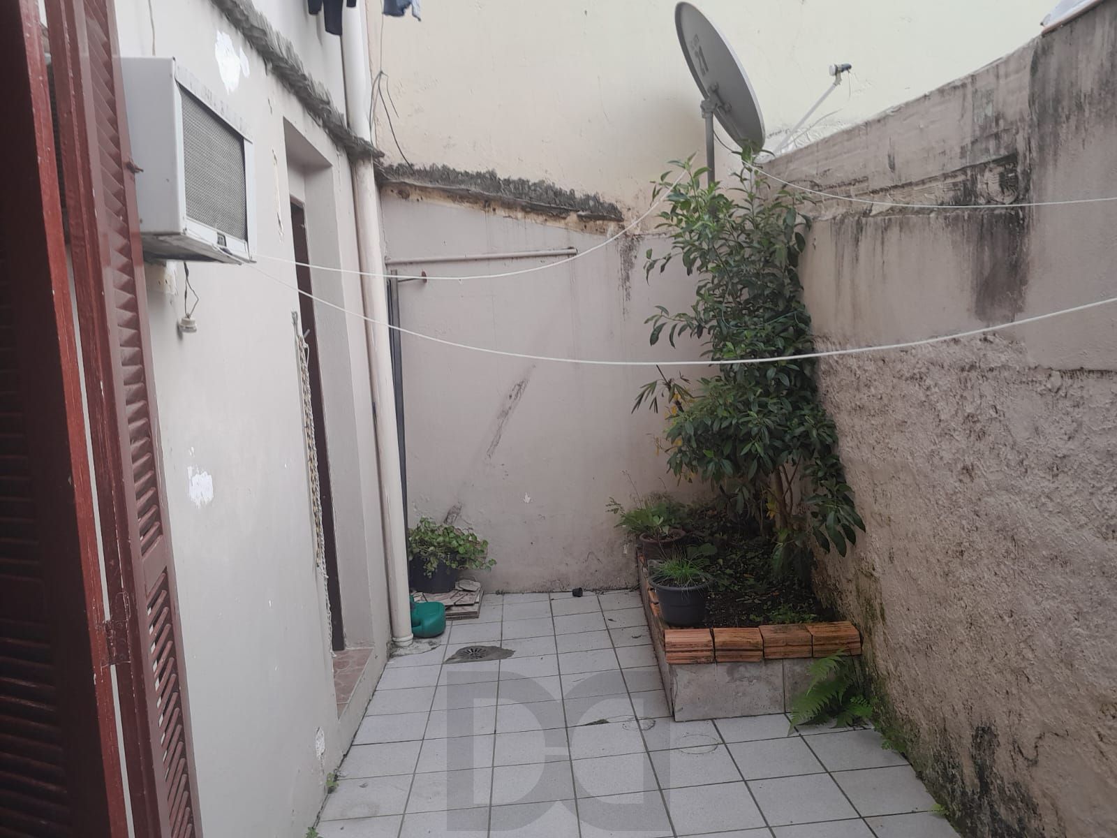 Apartamento térreo de dois quartos no bairro Santana em Porto Alegre — foto 9