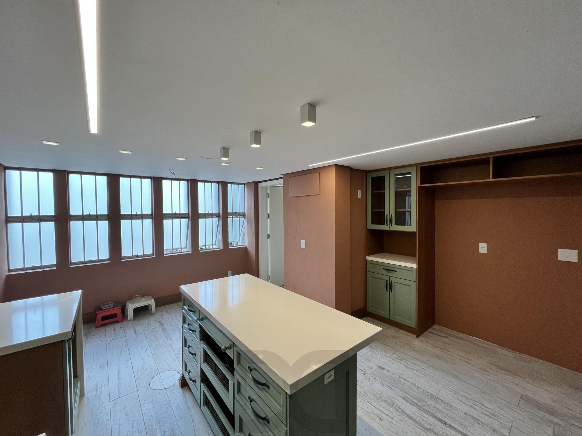 Apartamento de 4 quartos, suíte, amplo closet, dependência e 2 vagas de garagem — foto 51