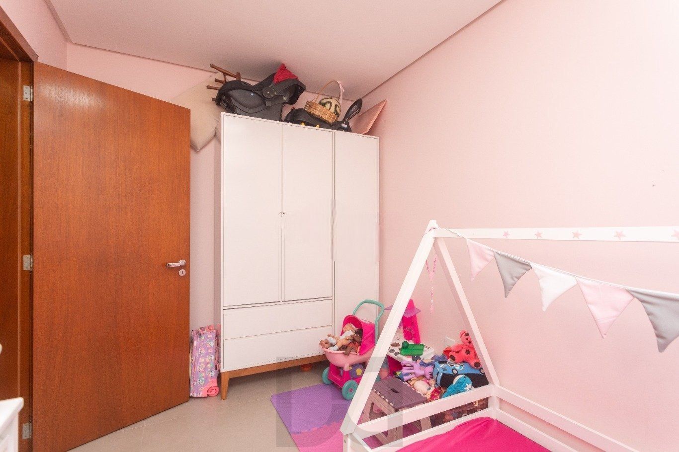 Apartamento de 3 quartos, suíte e 1 vaga de garagem no bairro Passo da Areia POA — foto 11
