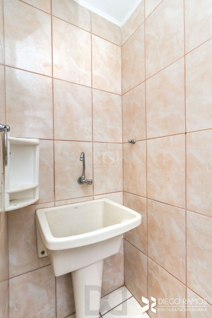 Apartamento para Venda - 82m², 3 dormitórios, sendo 1 suite, 1 vaga - Menino Deus — foto 21
