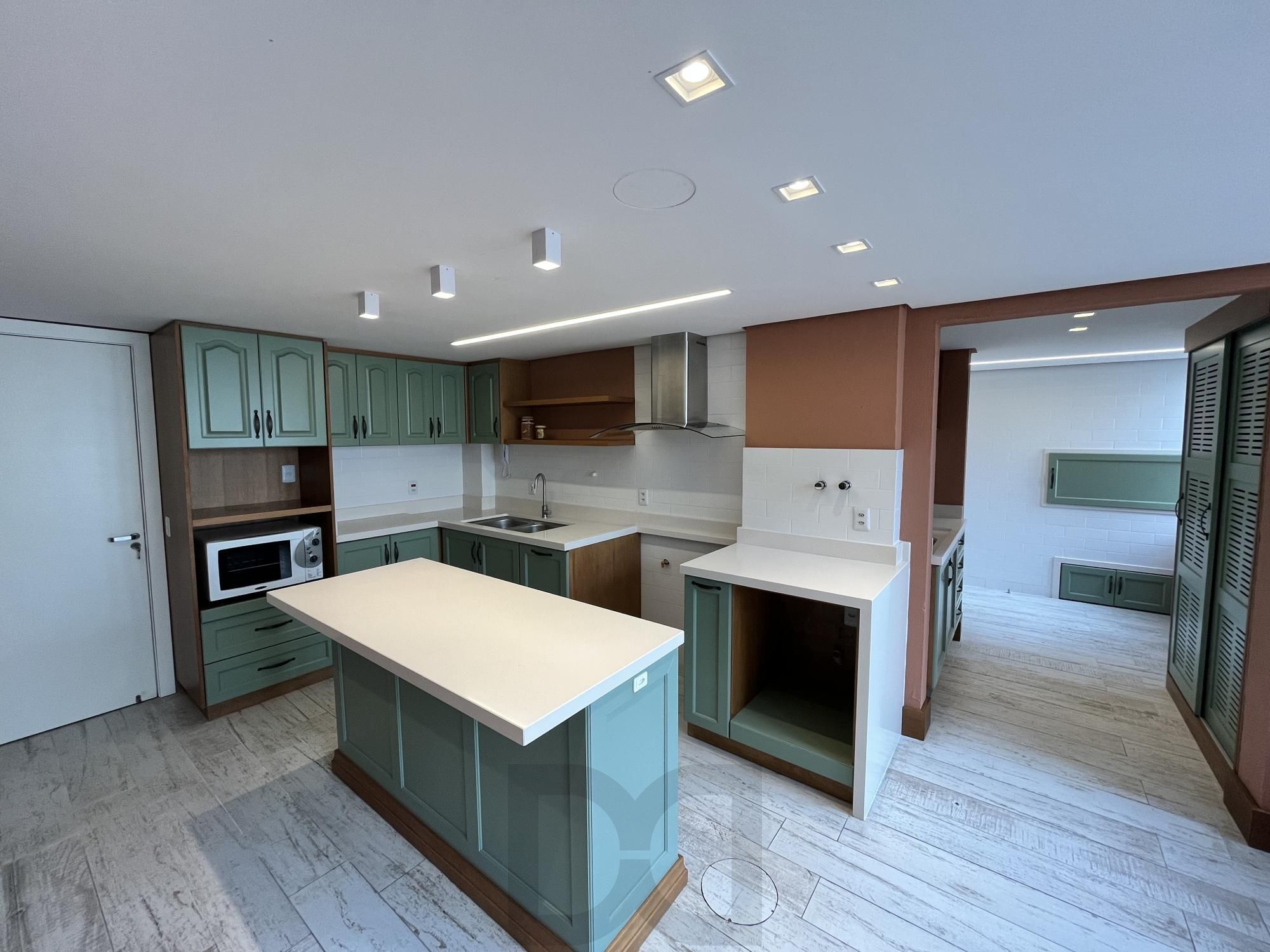 Apartamento de 4 quartos, suíte, amplo closet, dependência e 2 vagas de garagem — foto 61