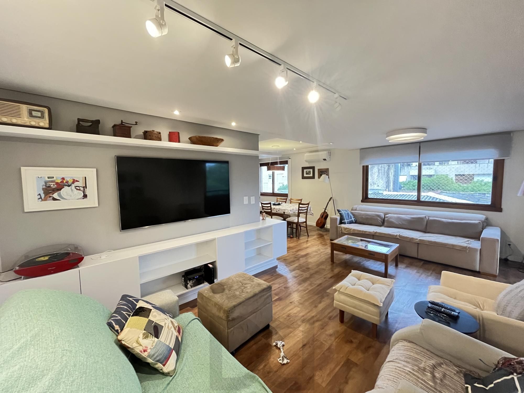 Apartamento de 3 quartos, 2 suítes, 1 americana e 2 vagas no bairro Farroupilha — foto 3