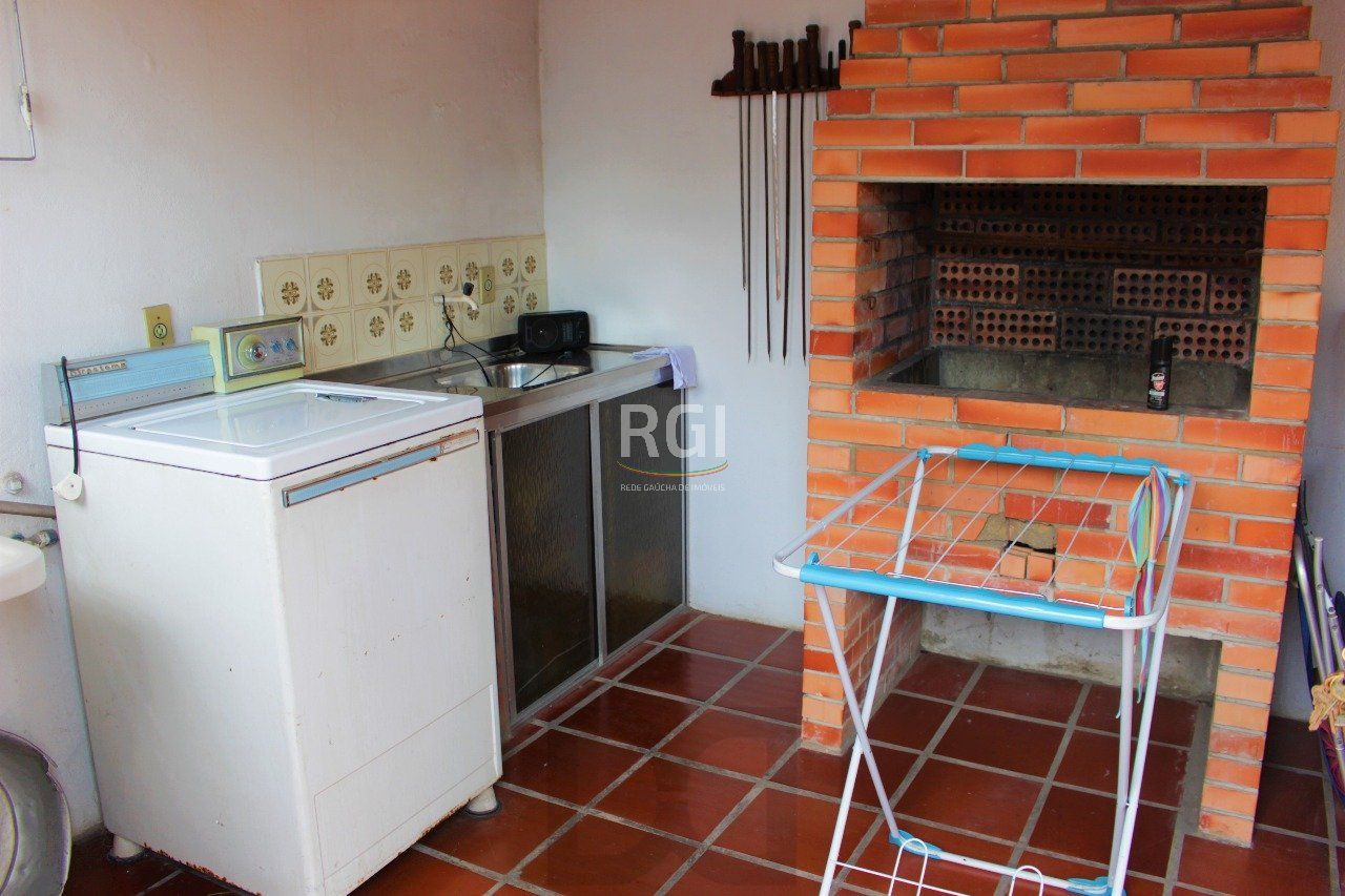 Casa para Venda - 208m², 3 dormitórios, 1 vaga - Partenon — foto 14