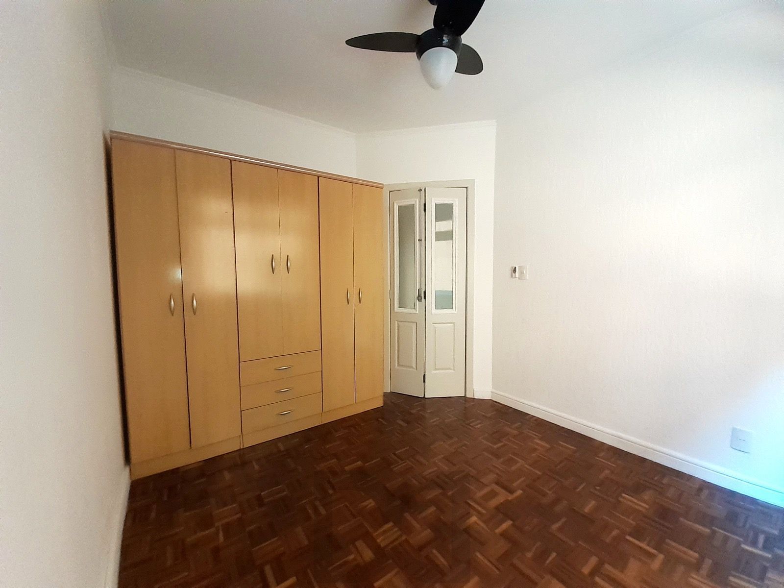 Apartamento de dois quartos no bairro Menino Deus em Porto Alegre — foto 35