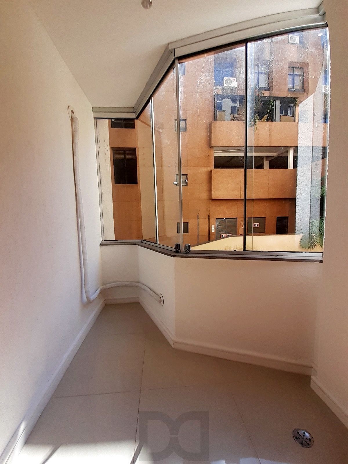 Apartamento de dois quartos no bairro Menino Deus em Porto Alegre — foto 27
