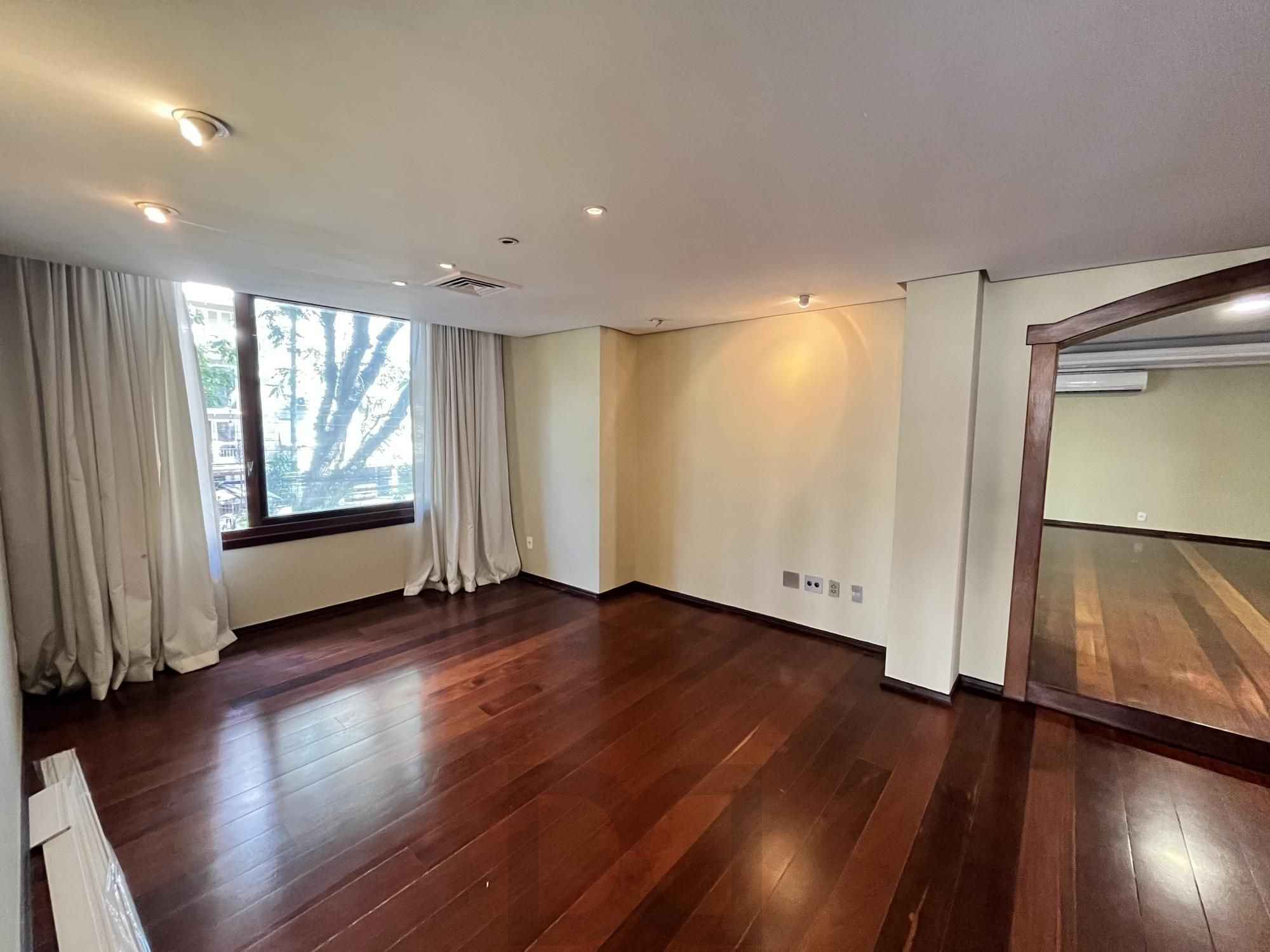 Apartamento de 4 quartos, suíte, amplo closet, dependência e 2 vagas de garagem — foto 9