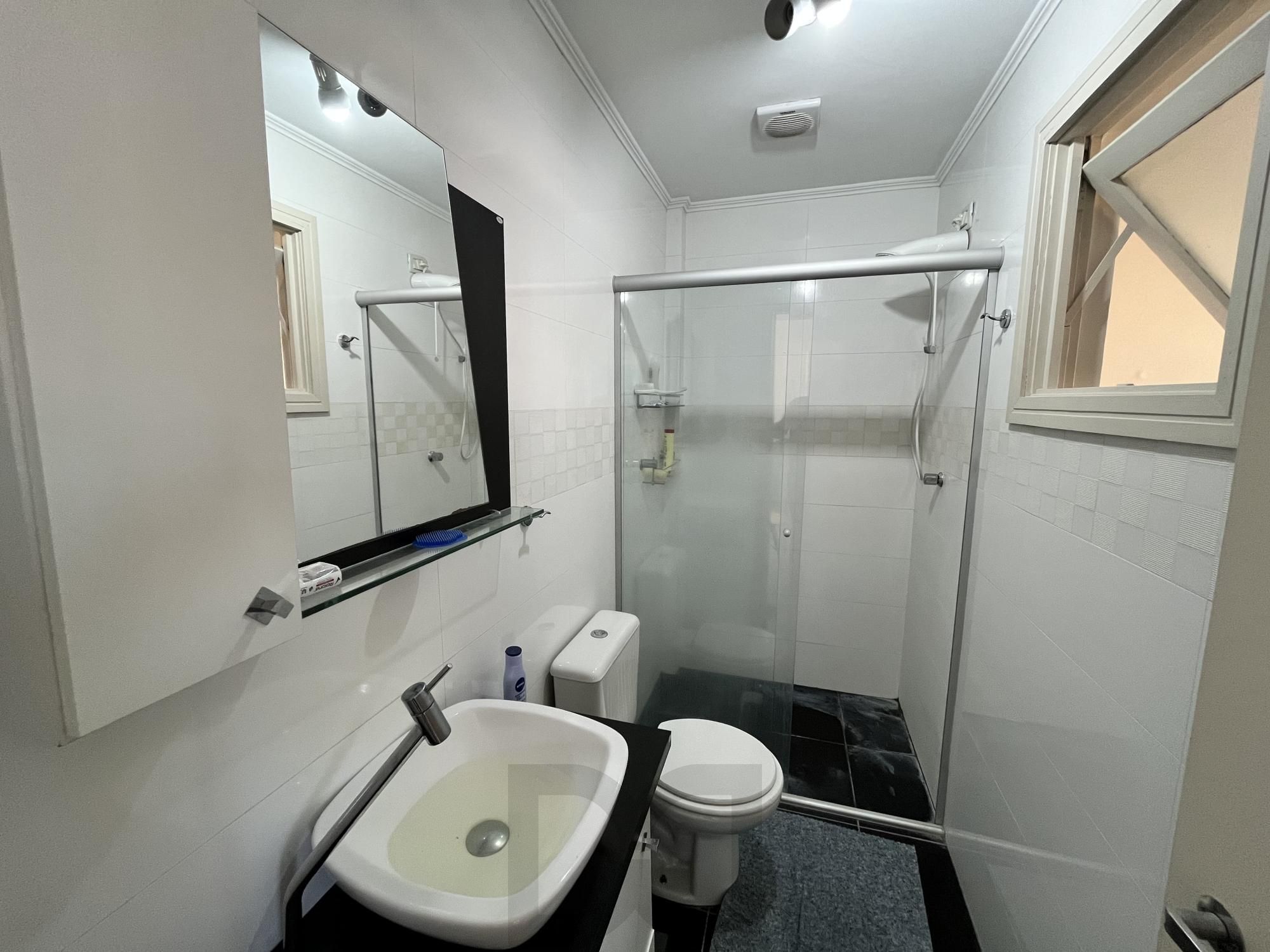 Apartamento de 2 quartos, suíte e 1 vaga de garagem no bairro Santana em POA/RS — foto 14