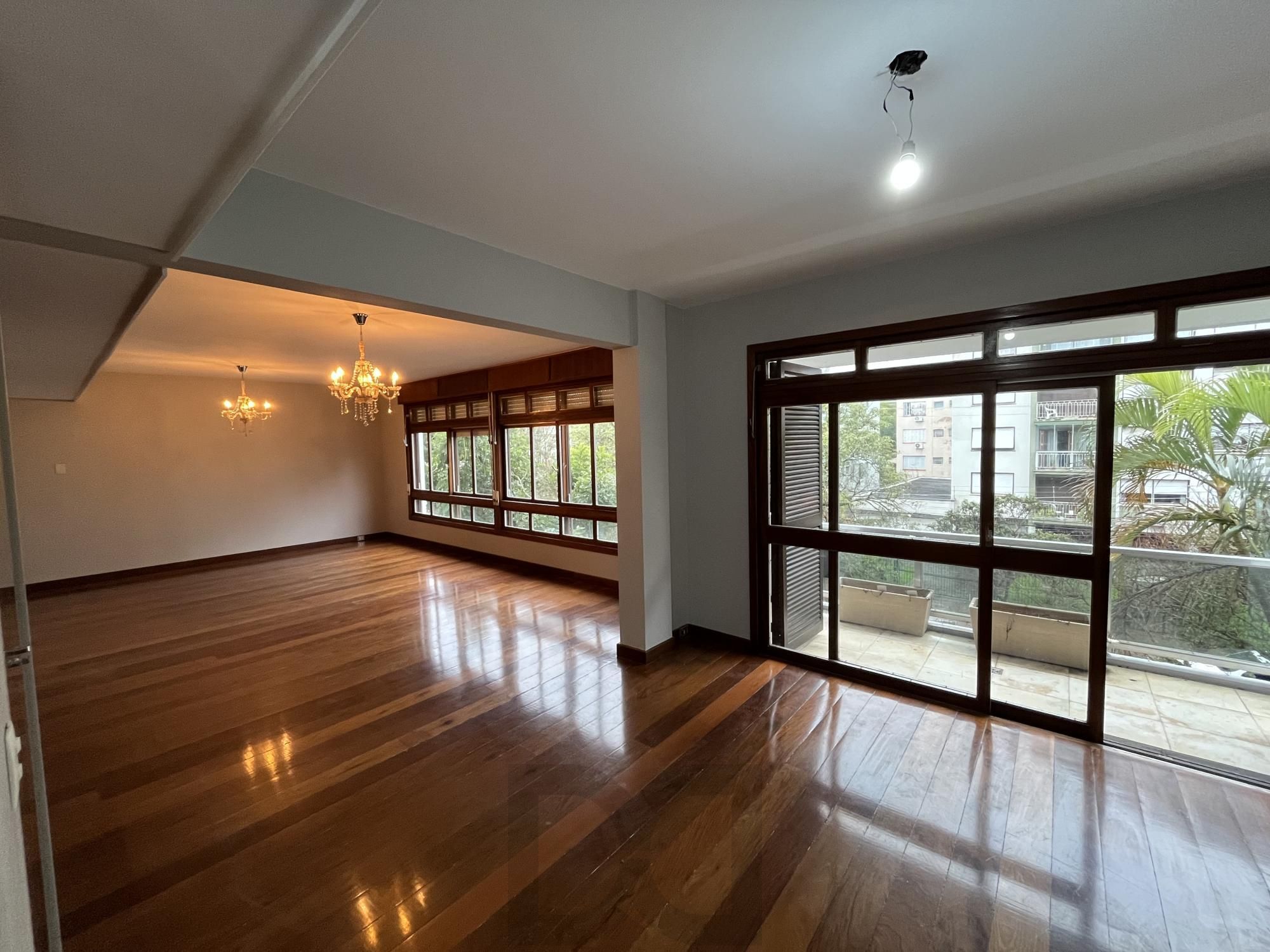 Apartamento de 3 quartos, suíte e 2 vagas de garagem no bairro Farroupilha POA — foto 3