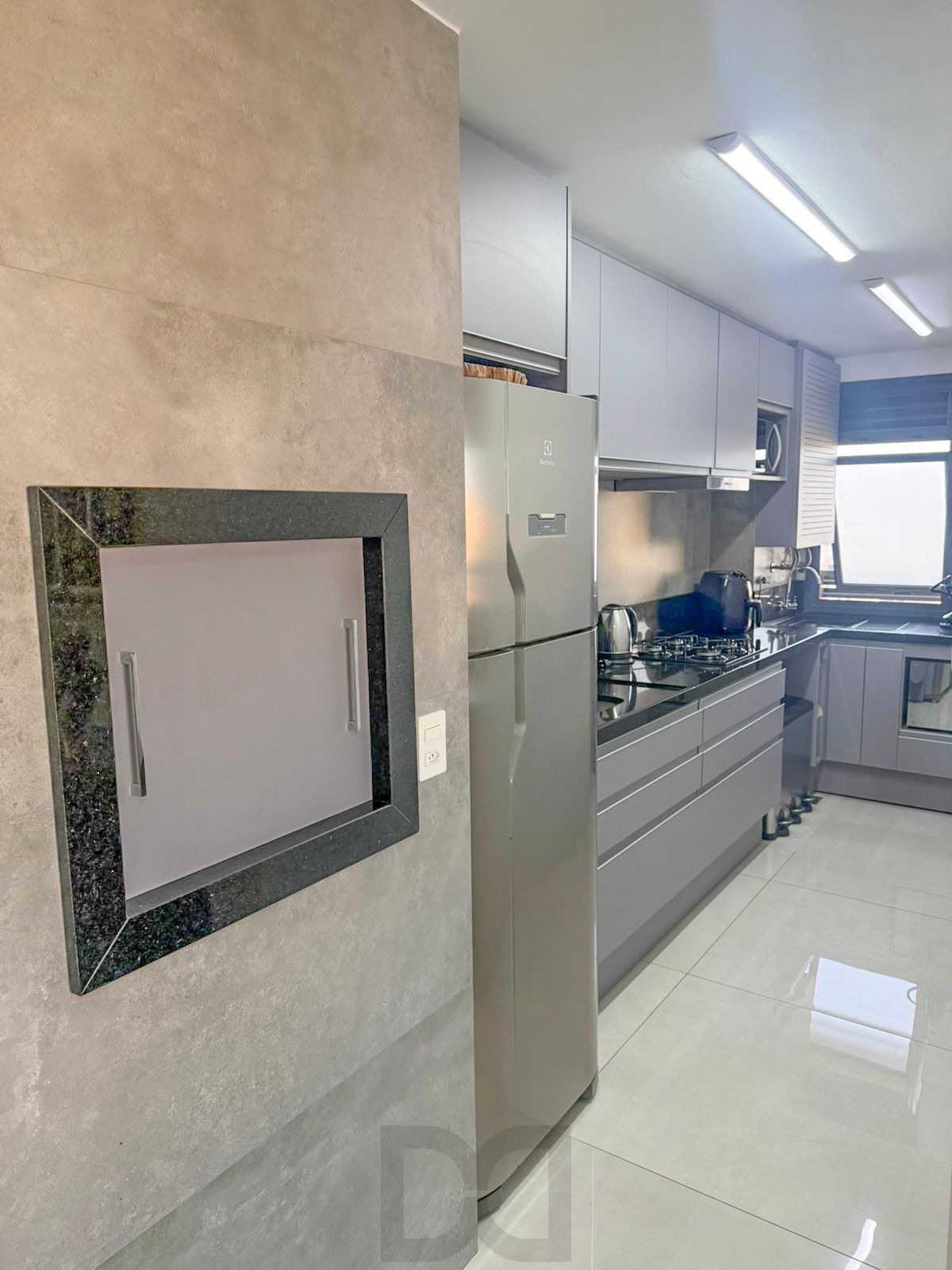 Apartamento de 2 quartos, suíte e 1 vaga de garagem no bairro Santana em POA — foto 6