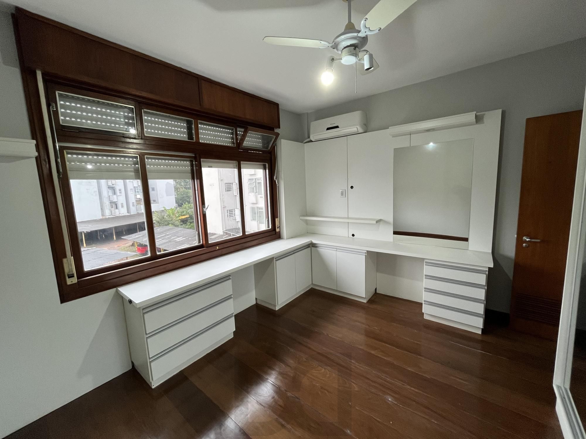 Apartamento de 3 quartos, suíte e 2 vagas de garagem no bairro Farroupilha POA — foto 19
